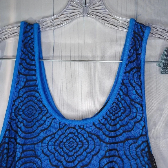 Miss Chievous sleeveless lace cropped top - Picture 3 of 7